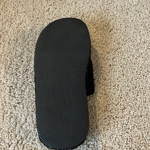 Steve Madden knit Slippers - Picture 3 of 3